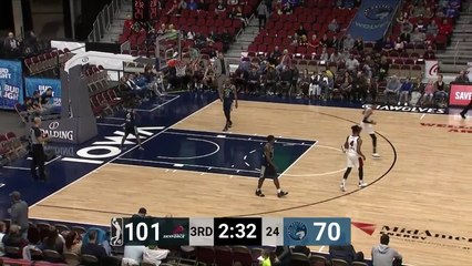 Raphiael Putney (14 points) Highlights vs. Iowa Wolves