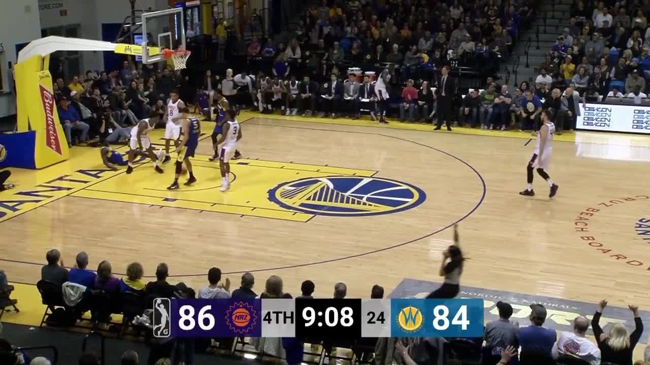 Kendrick Nunn rises up and throws it down