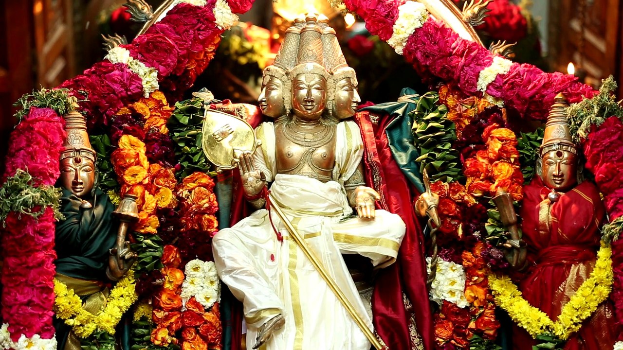 Nithyasree Mahadevan | Muthaithiru | Tamil Hindu Devotional Song | L.Krishnan