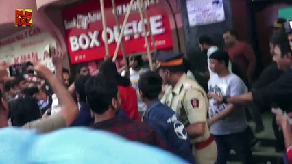 Ranveer Singh Surprise Visit At Gaiety Galaxy Theatre