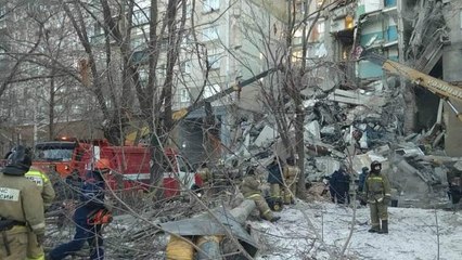 انهيار العقار السكني في روسيا: 7 قتلى على الأقل وعشرات المفقودين