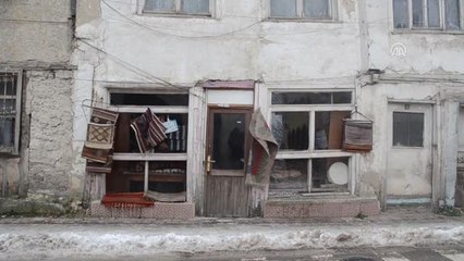 Halı ve Kilimlere 40 Yıldır "Hayat" Veriyor - Kütahya