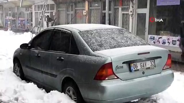 Ahlat’ta Tüm Köy Yolları Ulaşıma Kapandı