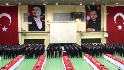 Diyarbakır'da polis adaylarının mezuniyet sevinci