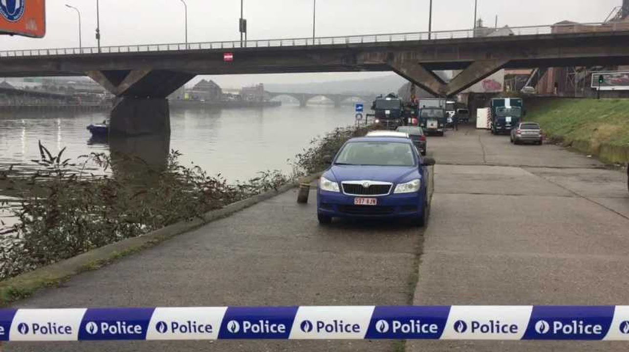 LIEGE - Seraing - Une voiture repêchée dans la Meuse