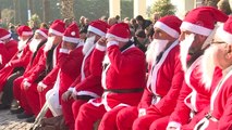 Balçova Arsa Mağdurlarından Noel Baba Kıyafetli Protesto