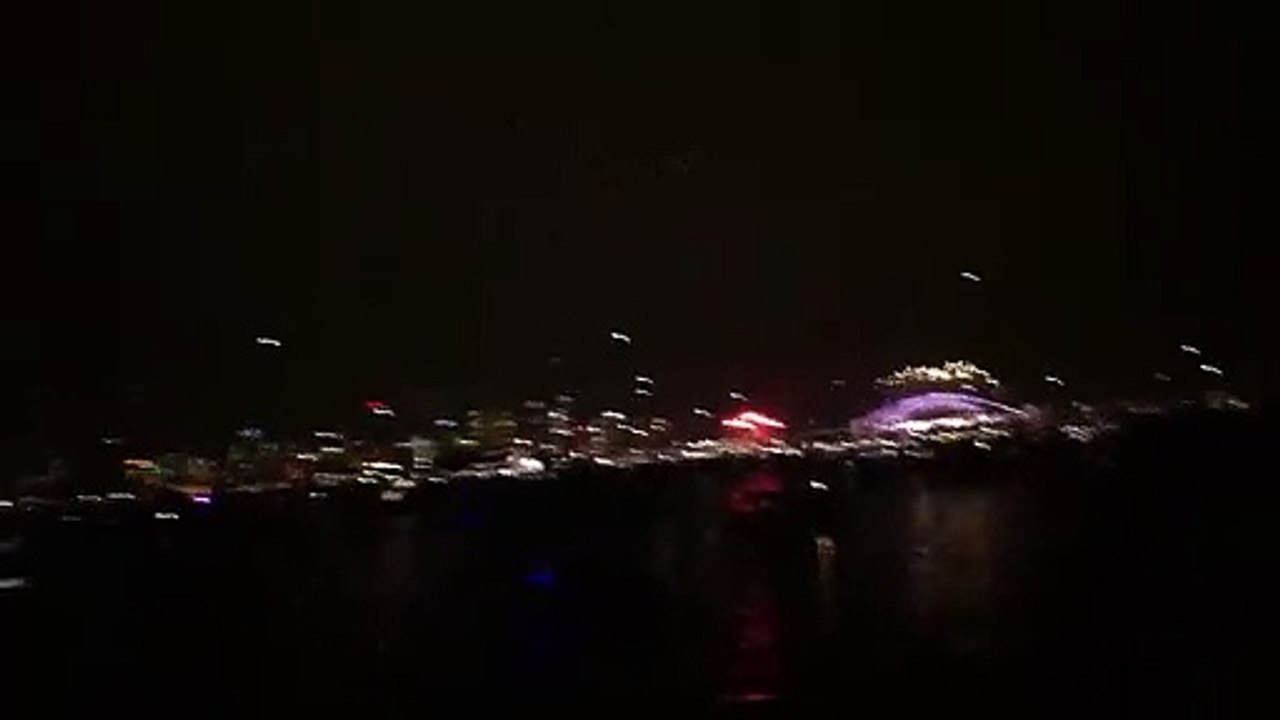 Sydney New Year's Eve Fireworks - Año Nuevo 2019 en Sydney Australia - Fuegos Artificiales