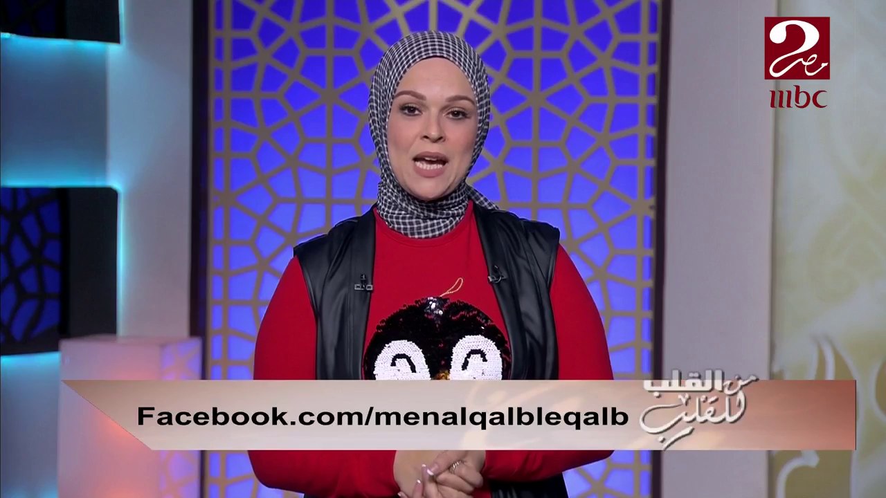 #من_القلب_للقلب | رضا فضل.. فنان تشكيلي يتحدى قدراته ويبدع في رسم لوحات فنية بطريقة مختلفة