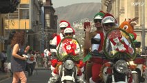 الشرطة البيروفية تحتفل بعيد الميلاد على طريقتها الخاصة
