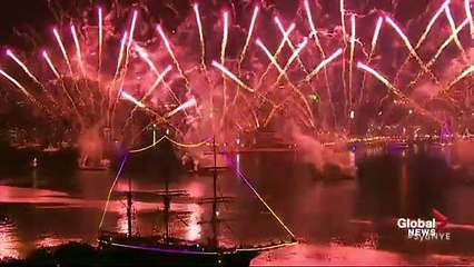 New Year's 2019: FULL Sydney fireworks display