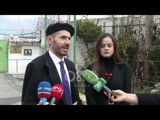 Ora News - Viti i Ri në burg, Myftinia e Tiranës shtron drekë në burgun e grave