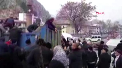 Amasya'da Vatandaşlara Ücretsiz Fidan Dağıtıldı