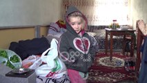Ora News - Histori e trishtë në Pogradec/ Vajza e vogël dëshiron një lodër, djali kërkon vetëm bukë