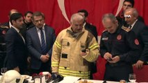 TBMM Başkanı Yıldırım Ümraniye İtfaiye Merkezini ziyaret etti