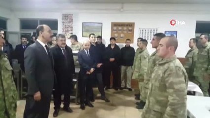 Vali ve Komutanlar Yeni Yıla Sınırdaki Askerlerle Birlikte Girdi
