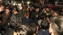 Yılbaşına Dakikalar Kala Taksim Meydanı'nda Coşku Artıyor