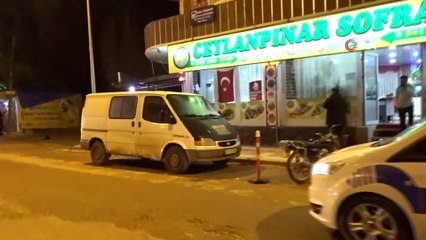 Teröristler yılbaşı gecesini bahane ederek sınırda silah sıktı