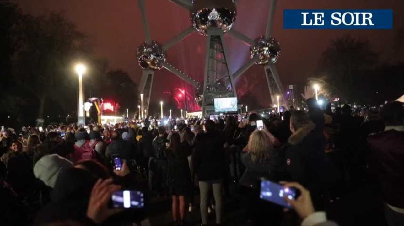 Bruxelles: Le passage à la nouvelle année à l'Atomium