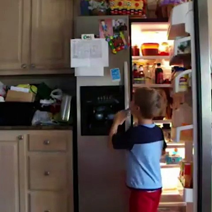 Funny video of cute baby shocked after seeing on window glass