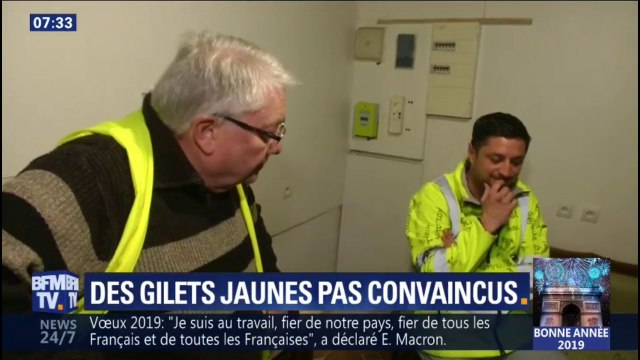 Gilets jaunes: ils ne sont pas convaincus par les vœux d'Emmanuel Macron