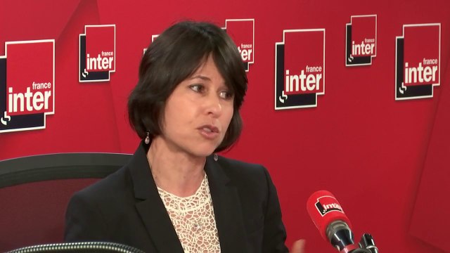 Cécile Alduy, spécialiste des discours politiques, analyse les voeux aux Français du président Macron : Beaucoup de mots étaient absents en filigrane, ce qui permet d'éviter confrontation : 'gilets jaunes', 'pouvoir d'achat', 'laïcité', 'immigration'