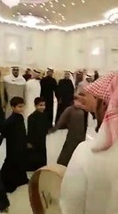 رقصة غريبة لأطفال خليجيين مأخوذه عن لعبة إلكترونية !