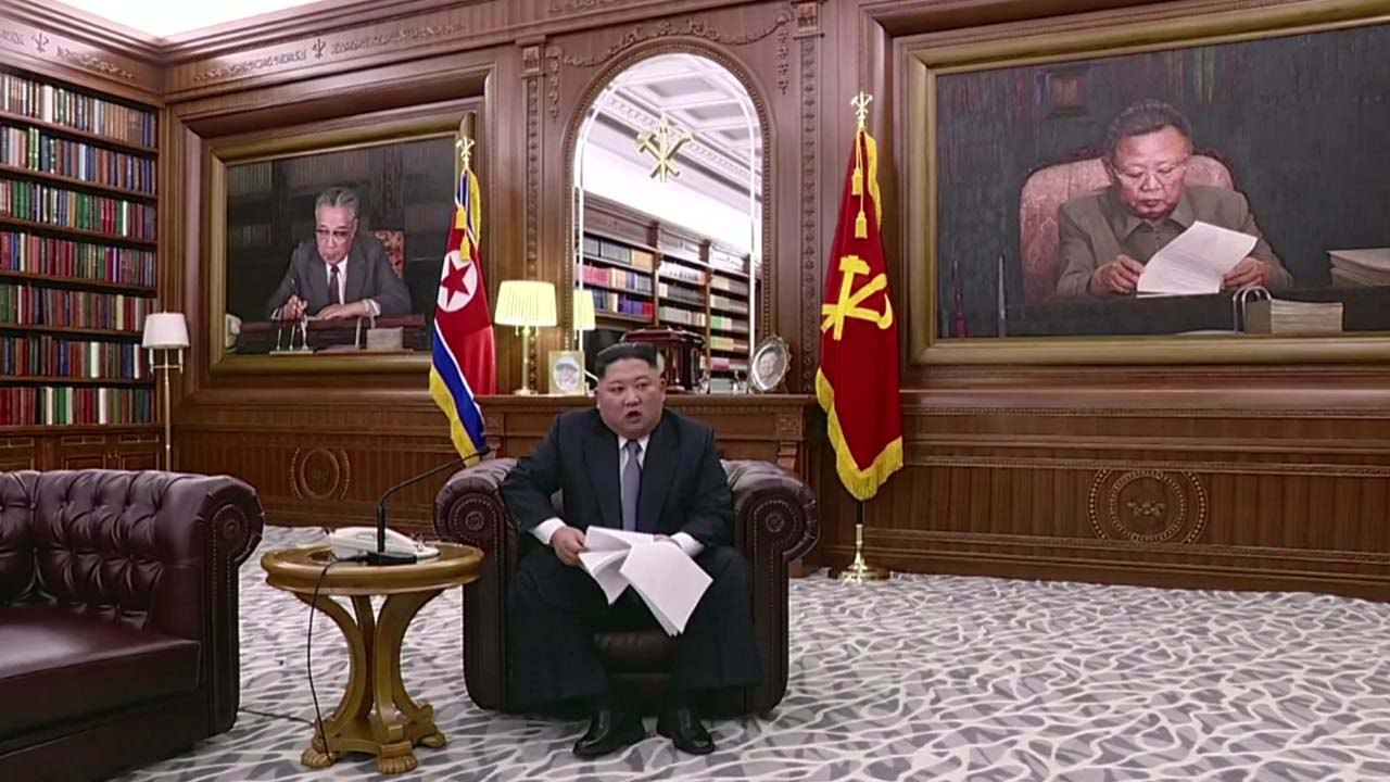 北 파격 신년사..."美에 일방적 양보 없다" / YTN