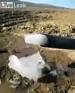 Enlever la glace un tuyau d'eau gelé...