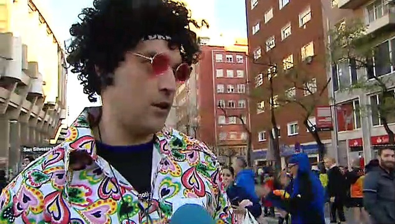 Miles de corredores despiden el año haciendo deporte en la San Silvestre de Madrid