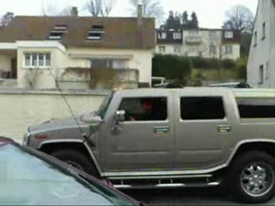 Maxime dans le Hummer
