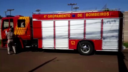 Bombeiros resgatam cachorro no Pioneiros Catarinenses