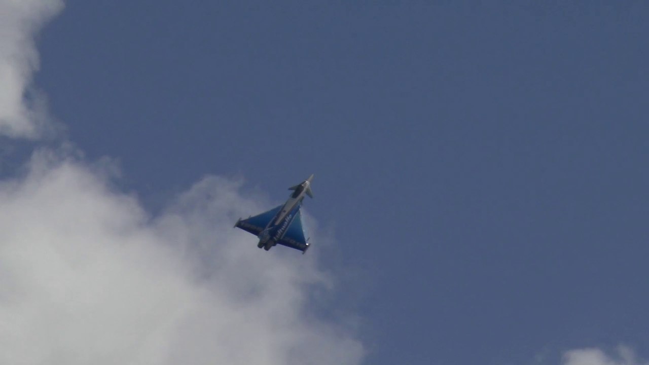"brachial eurofighter display" german air force (30+68) at etsa-penzing air show (1080-50p) 10.06.2017