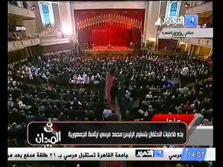 شاهد هتاف بعض الحضور علي القضاء اثناء صعود المستشار فاروق سلطان لالقاء كلمته