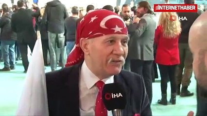 Bıyıklarını Cumhur İttifakı Bıyığı Olarak Notere Tasdik Ettiren Adam