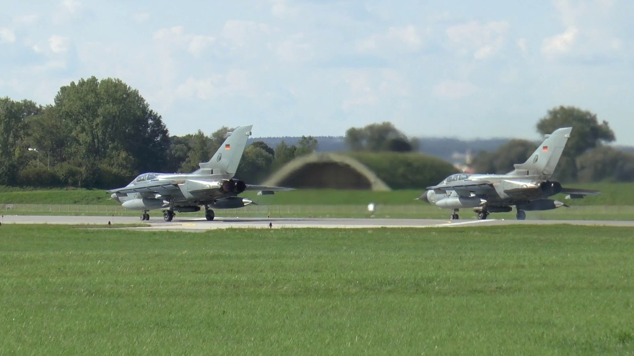 Eurofighter VS Tornado Loud Take off at ETSN-Neuburg/Donau Air Force Base (1080/50P) 04.09.2017