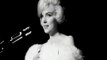 Marilyn Monroe At The 1960 Golden Globe Awards [Original Archive Video]