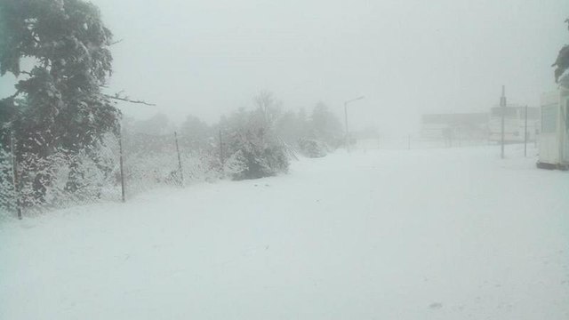 Στα «λευκά» η Ελλάδα - Προβλήματα λόγω κακοκαιρίας