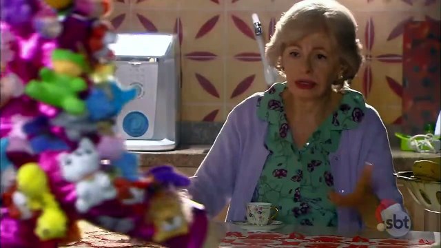 Mirela leva bronca da avó e se irrita | As Aventuras de Poliana