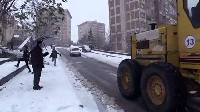 Kar yağışı ve sis ulaşımı olumsuz etkiliyor - GAZİANTEP