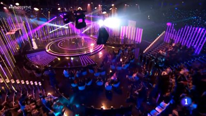 Fredi Leis y Camila Gallardo en '¡Feliz 2019!' - TVE1 (01-01-2019)