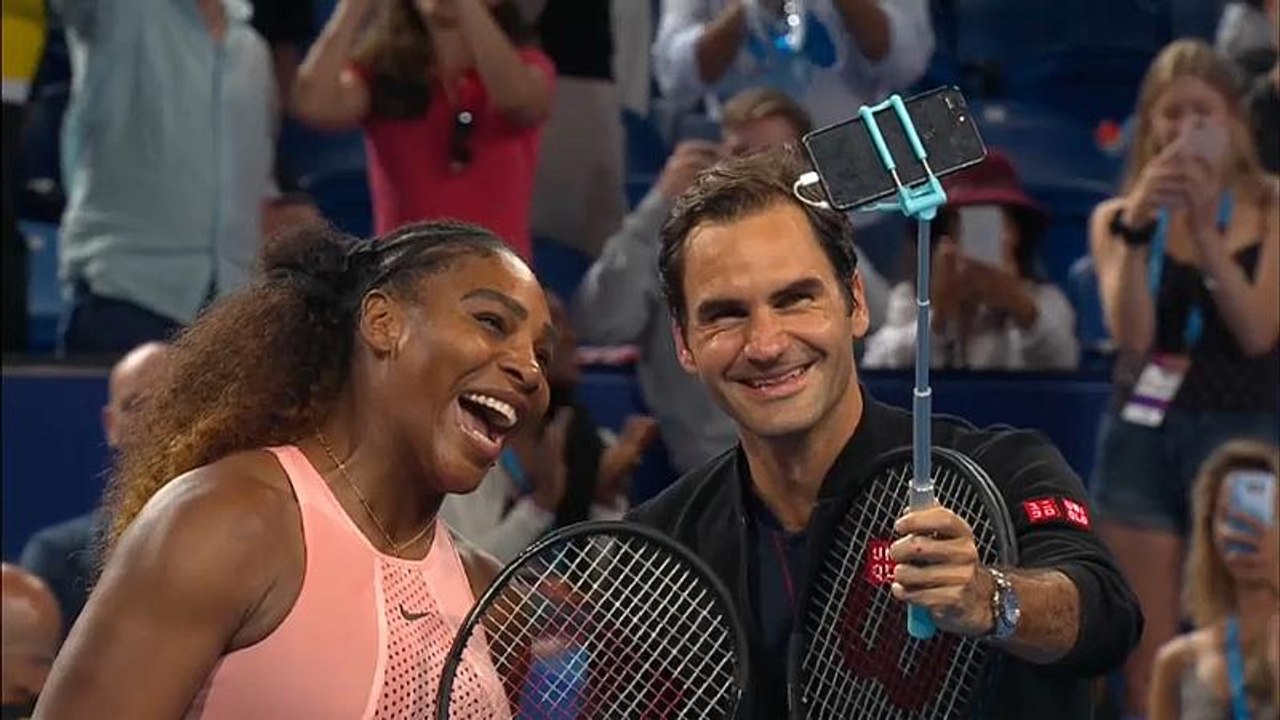 Памятное селфи двух легенд тенниса