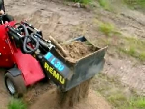 godet cribleur remu pour chargeuse compacte