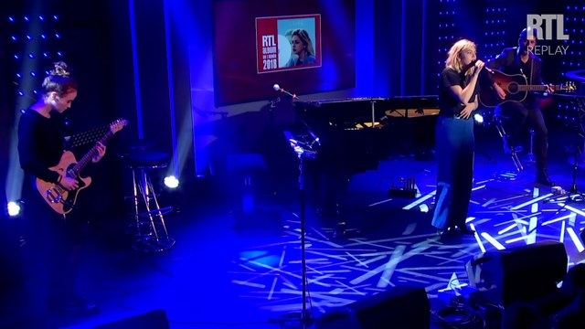 Louane - Jour de Pluie - Le Grand Studio RTL