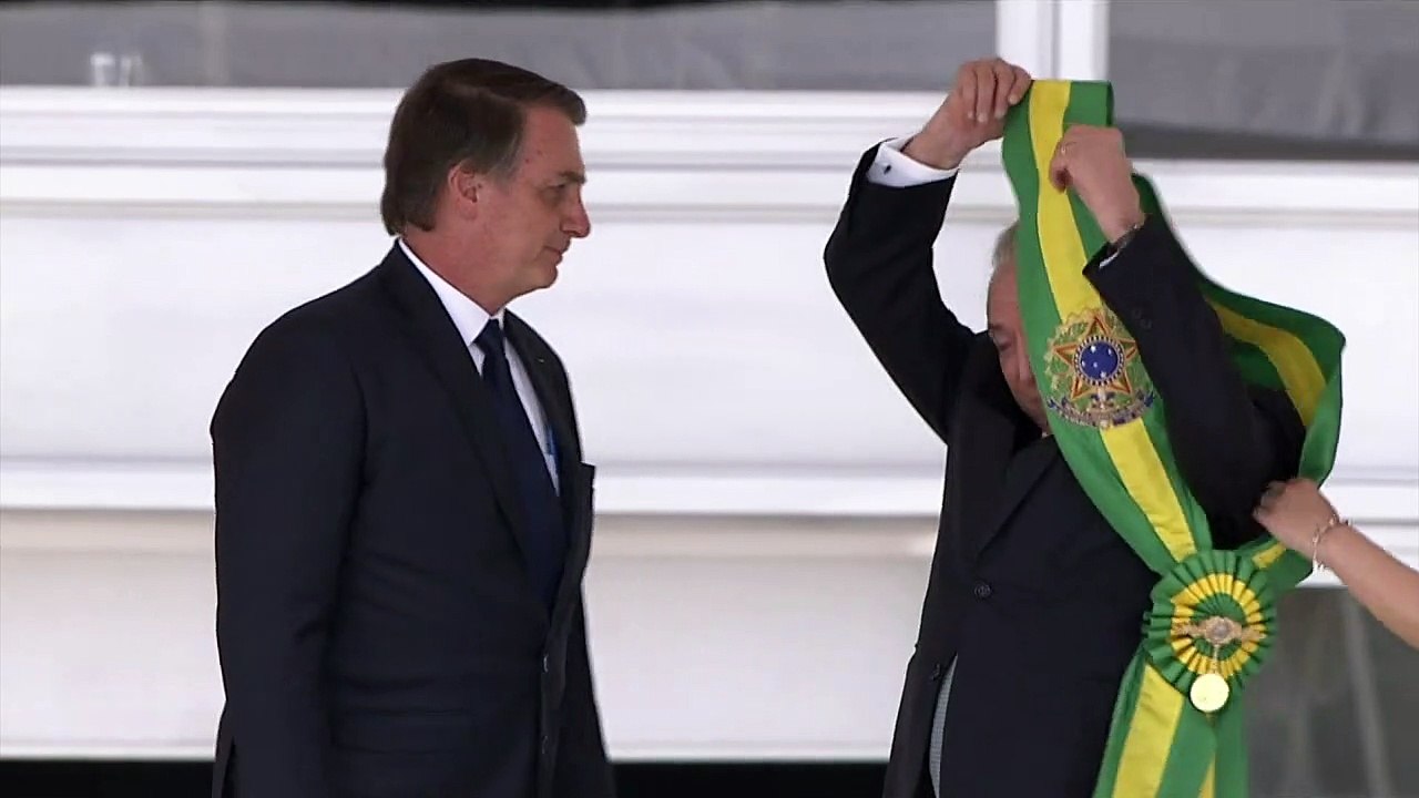 Temer passa a faixa