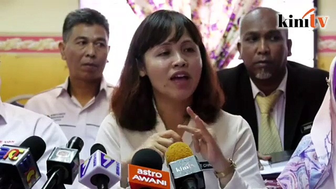 White or black shoes? Deputy minister says gov't doesn't want to burden parents