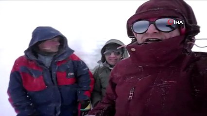 Nemrut Dağı’ndaki devasa heykeller karda kayboldu