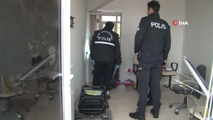 Duvarını Balyozla Delerek Girdikleri Kuyumcudan 4,5 Kiloya Yakın Altın Çaldılar