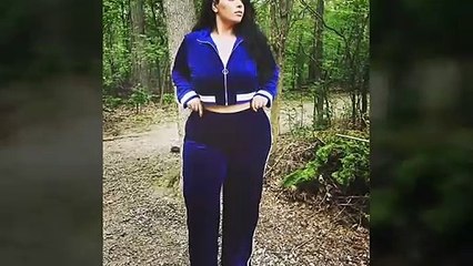 Amazing fashion weekend city's style with beautiful fashion model style 2018 new fashion