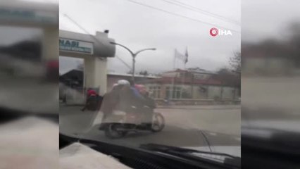 Bir Motosiklette 6 Kişi Bindiler