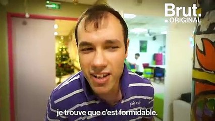 Thomas Grzemsky, le coiffeur qui coupe les cheveux des personnes en difficulté